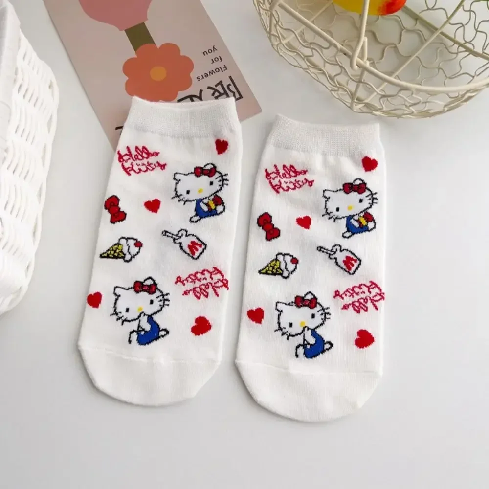 Kaus kaki wanita lucu Sanrio Hello Kitty kaus kaki Natal kartun Anime katun Korea manis dan nyaman untuk anak perempuan