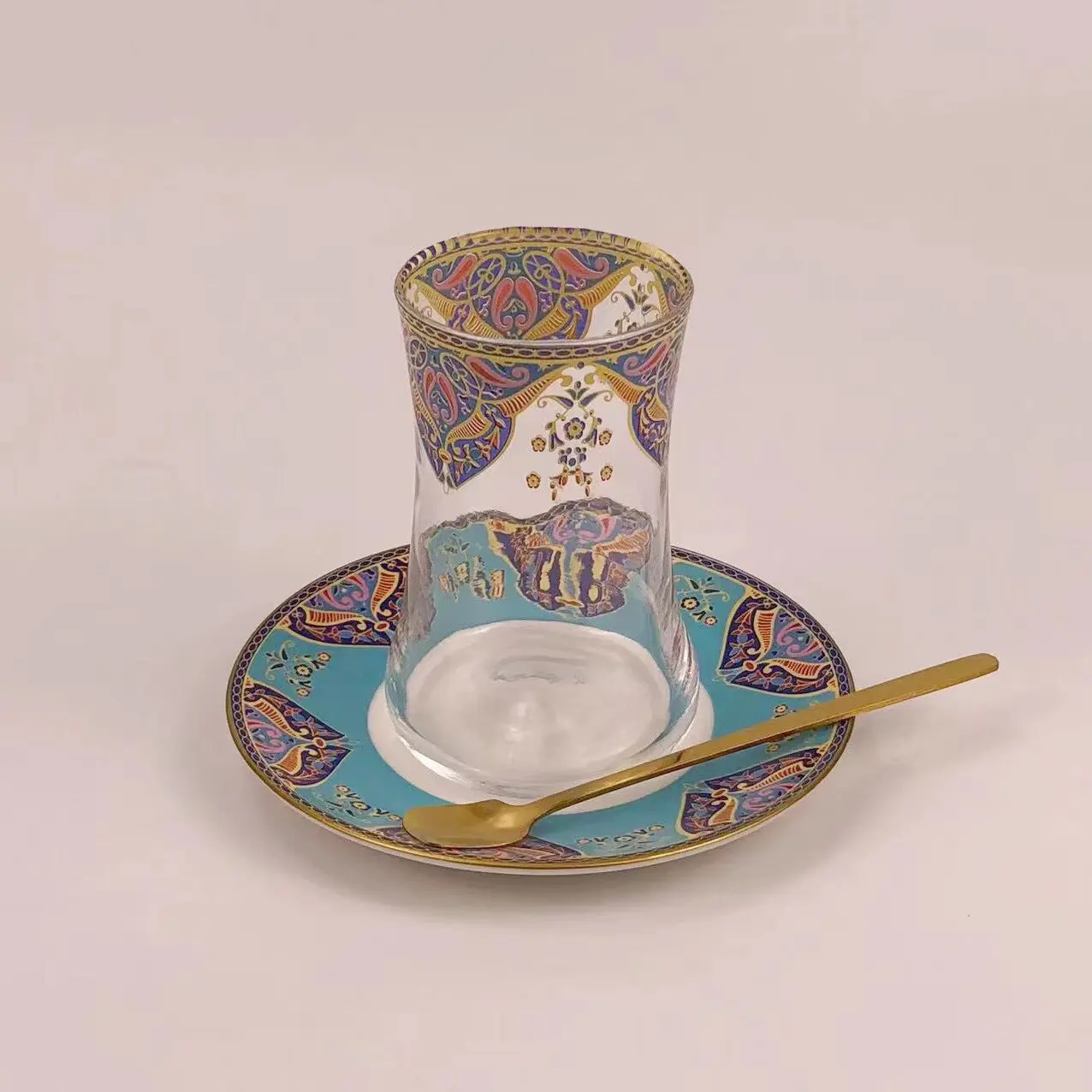 ensemble-de-tasses-a-cafe-de-style-nordique-en-verre-design-elegant-pour-le-the-de-l'apres-midi-trois-pieces-avec-interieur-emaille-ideal-pour-les-cafes