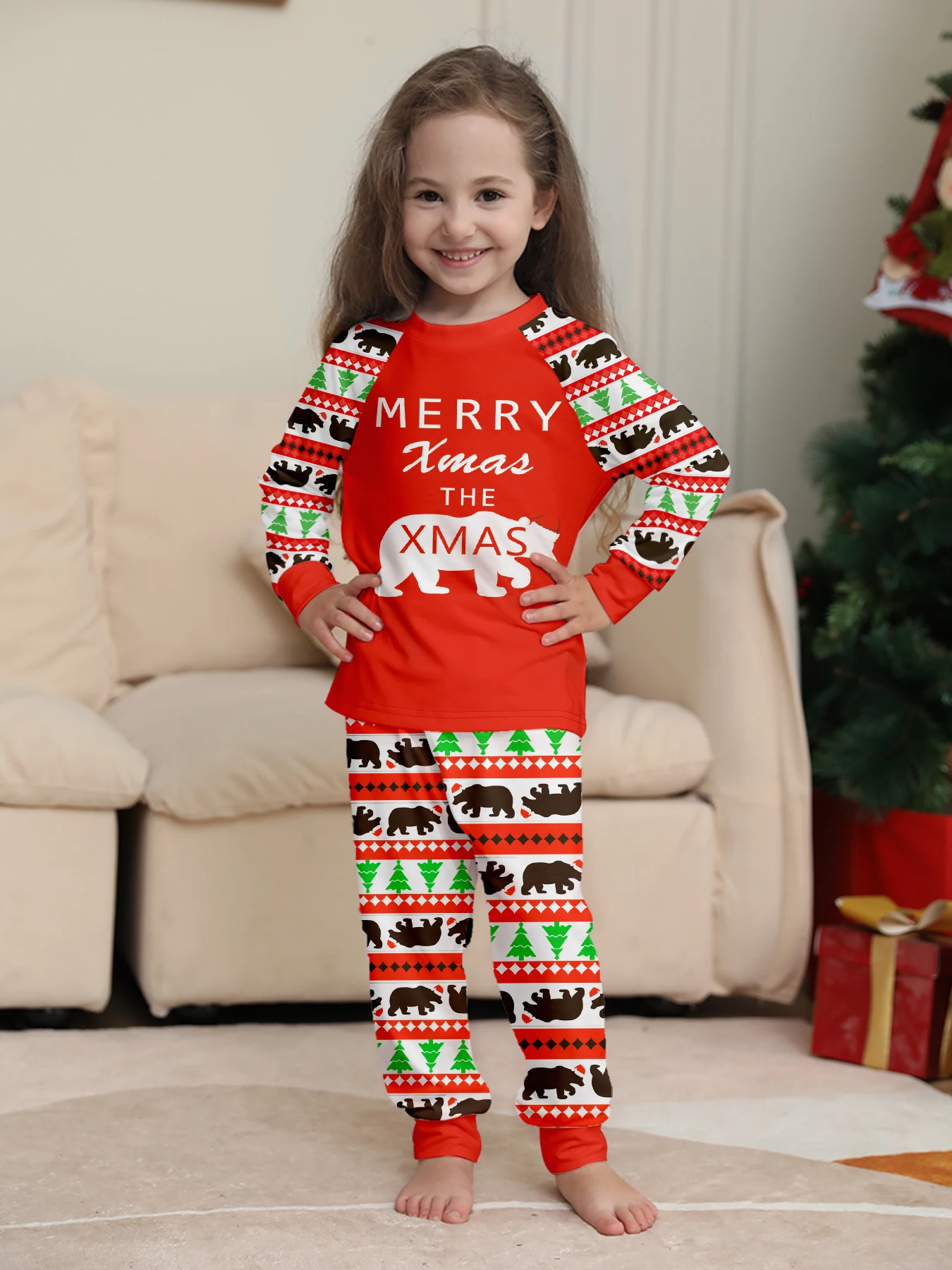 طقم بيجامات عيد الميلاد للأطفال للجنسين بأكمام طويلة مع طباعة الدب "عيد ميلاد سعيد" وسراويل شجرة الدب الاحتفالية