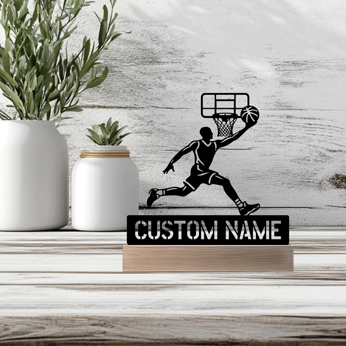 1pc Semplice esperto di basket Nome personalizzato Statua in metallo con base in legno Ornamento in ferro Scultura in latta Artigianato d'arte con base in legno