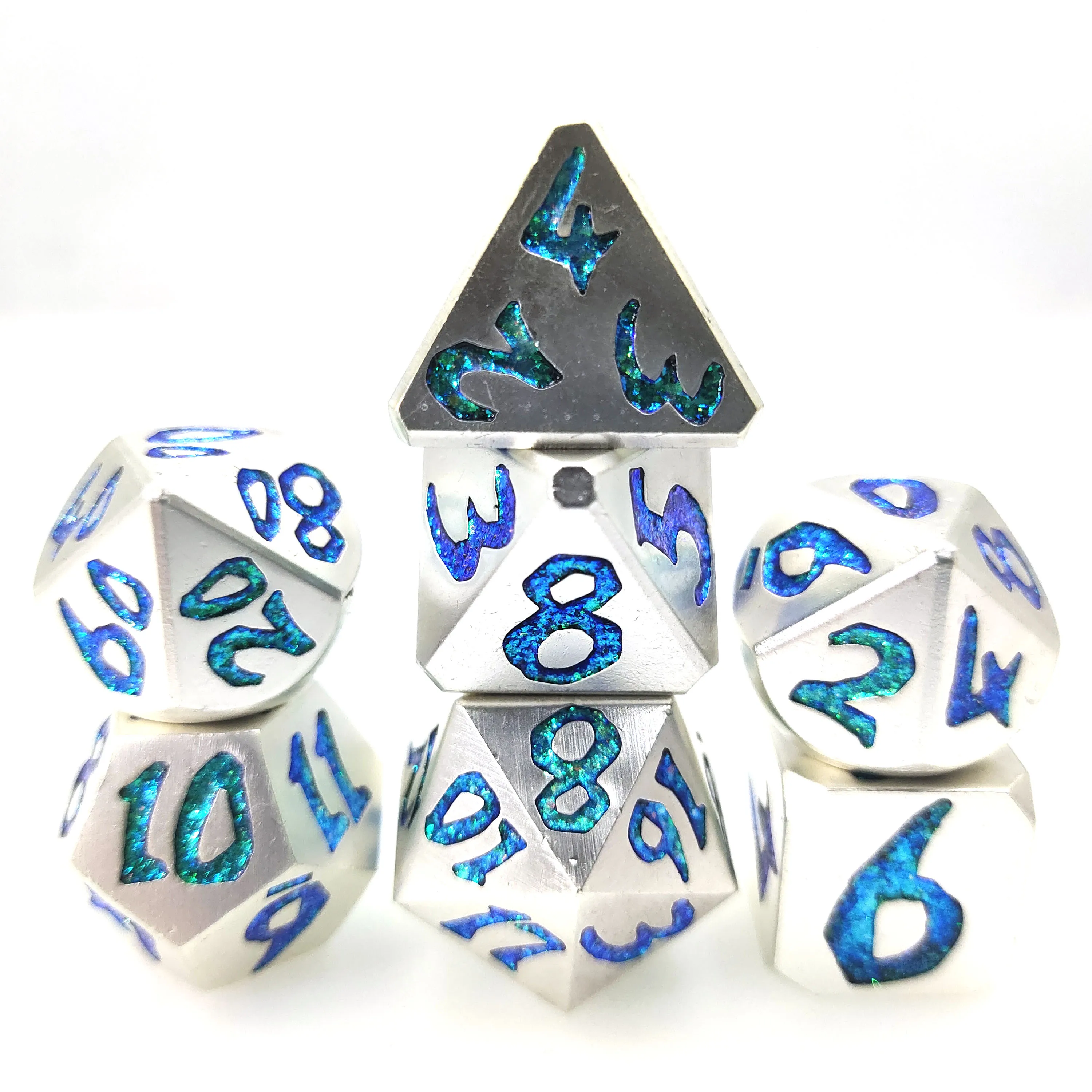 7 قطعة متعدد الألوان DND مجموعة نرد حافة حادة اليدوية نرد معدني متعدد السطوح لمتعدد الجوانب RPG D6 ~ D20