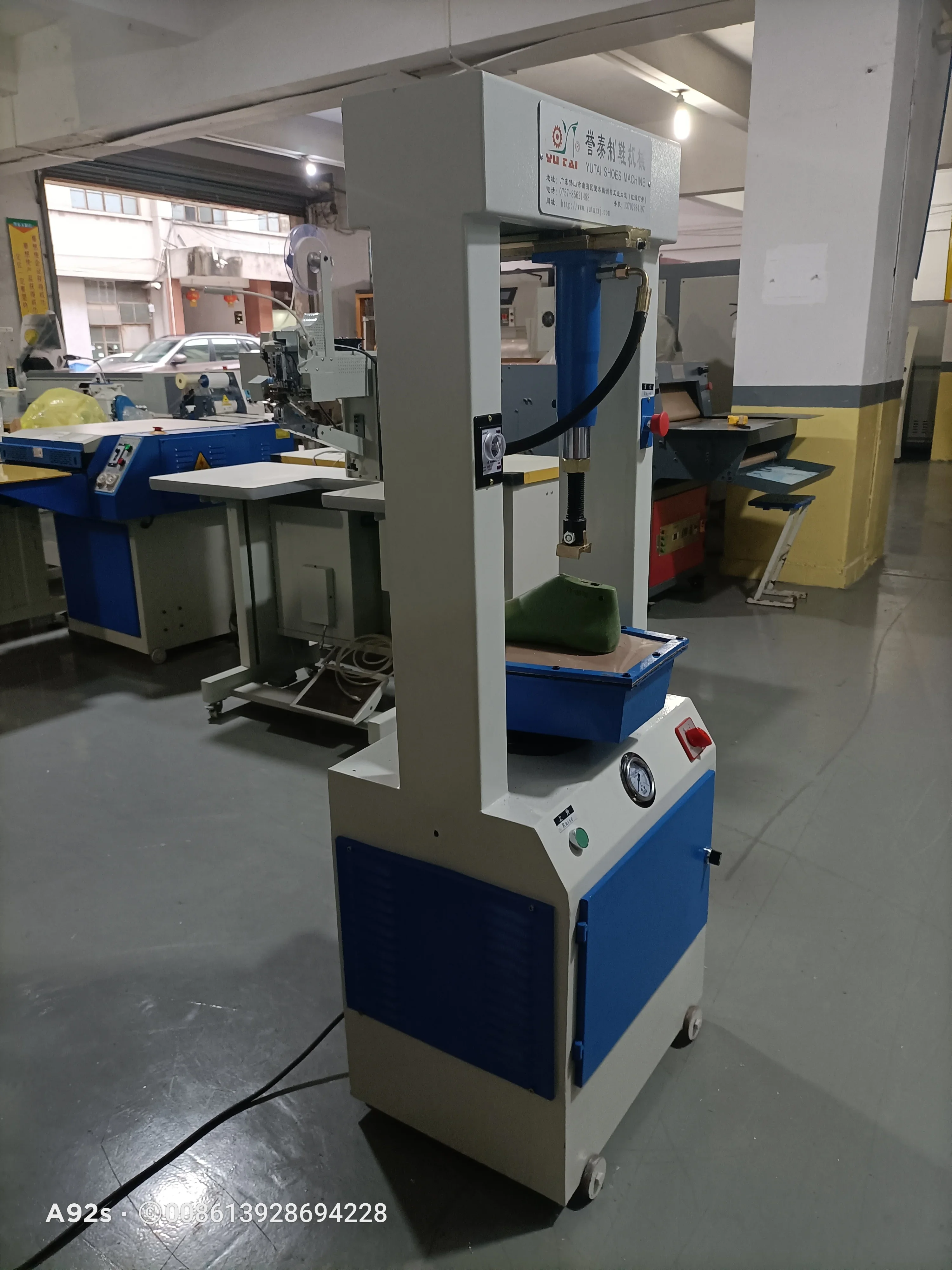 shoes machine making factory selling YT-01D Hydraulic Single Headed  Sole  Attaching Machine shoes pasting machine