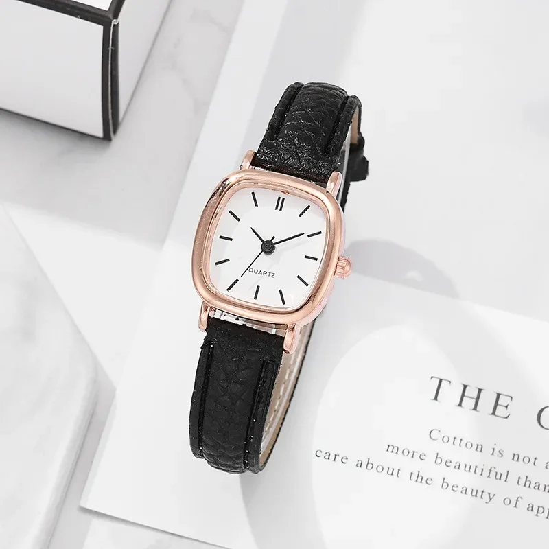 นาฬิกาผู้หญิงเกาหลีเข็มขัดบาง Simple Square Dial นาฬิกาดิจิตอลสไตล์ Jam Tangan Perempuan