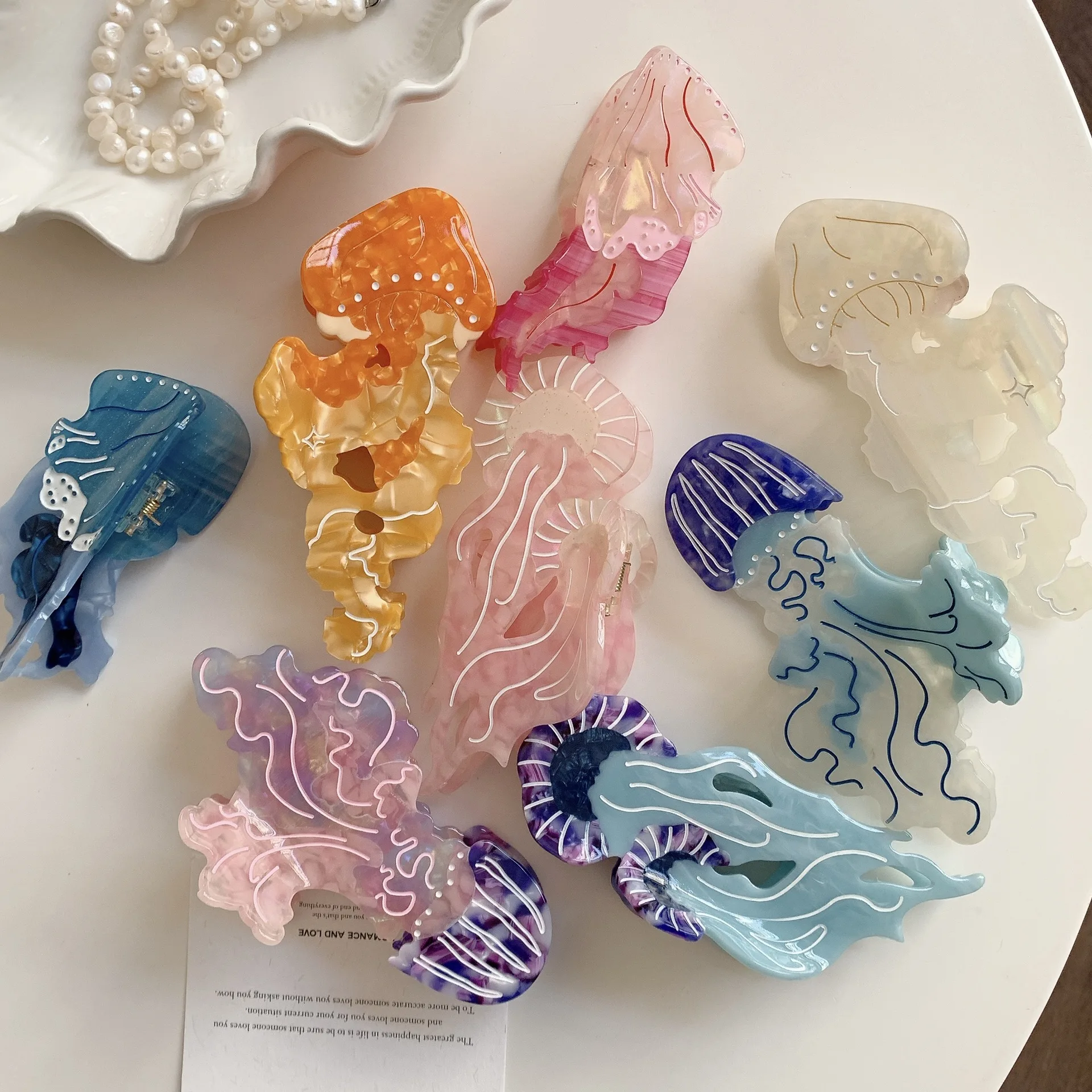 

Colorful Jellyfish Gripper Claw Clip Marine Life Acetate Hair Clips Blocked Ins Design Crab Hair Clip Women's Hair Accessories