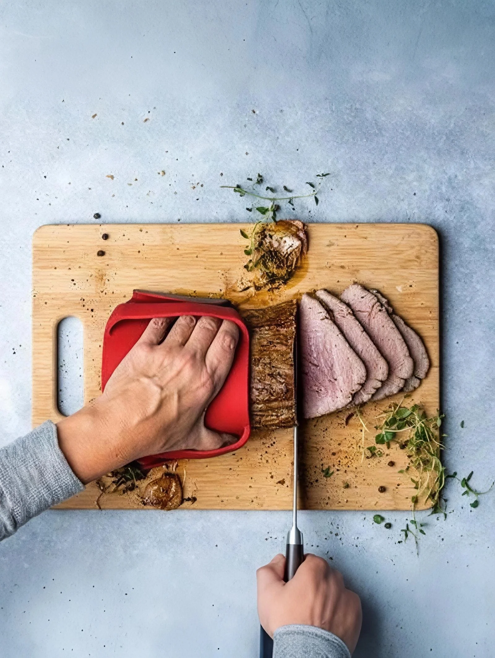 

New multifunctional silicone anti scald, anti slip, and heat-insulating clip for kitchen grilling and microwave oven