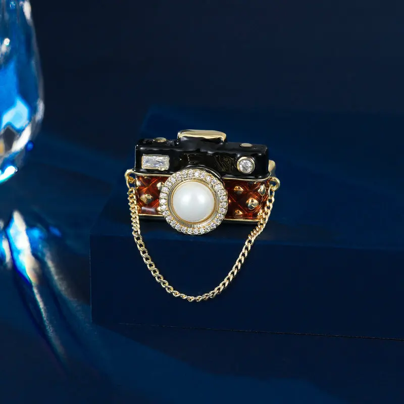 

Coat Overcoat Suit Accessories Cardigan Fixed Clothes Pin Creative Niche Design Sense Vintage Camera Brooch