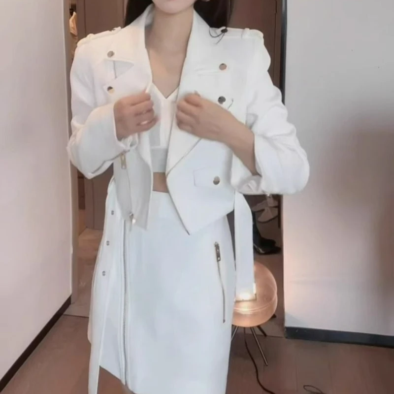 سترة دراجة نارية أنيقة بسحاب معدني على الطراز الكوري للنساء لربيع وخريف 2026 ملابس خارجية قصيرة بحزام متعدد الاستخدامات جديدة #2