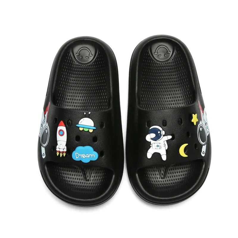 Pantoufles d\'astronautes de dessin animé pour enfants, chaussures d\'eau plates décontractées pour garçons et filles, tongs d\'intérieur douces et