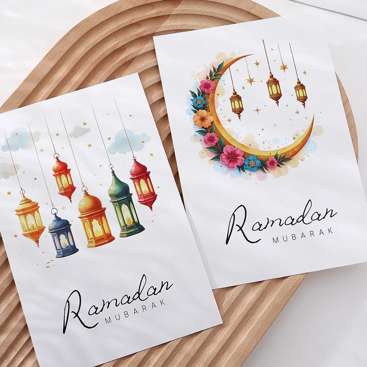 Islamic Greeting Card Set, 6 Eid Gift Card Designs Featuring Moonlight, Flowers, and Lanterns, Size 4.65× 7.01inch , Includes Envelopes and Stickers, Holiday Greeting Card Set, Ramadan DIY Holiday Decorations