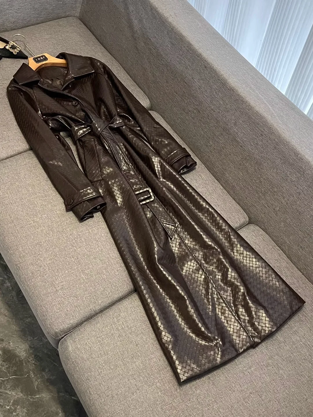 

Personalized Long Leather Jaet 2025 New Sle Belted Waist Pure Color Ele High-End Feel Women's Coat X70