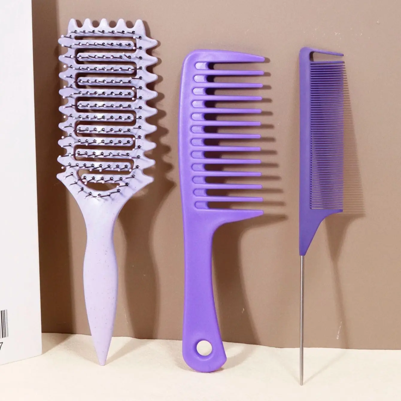 

Набор из 3 расчесок для волос, щетка для укладки кудрявых волос, расческа с заостренным кончиком, расческа с широкими зубьями, специально для париков из натуральных волос.