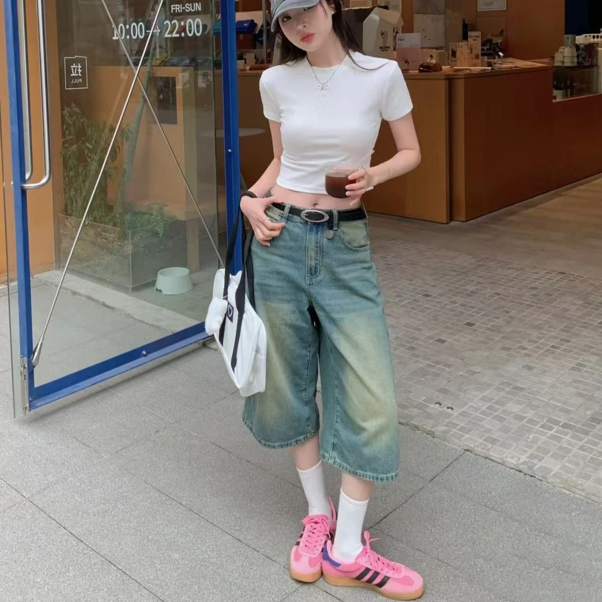 

Fashionable Summer Style High-waisted Straight Through Simple Jeans Women