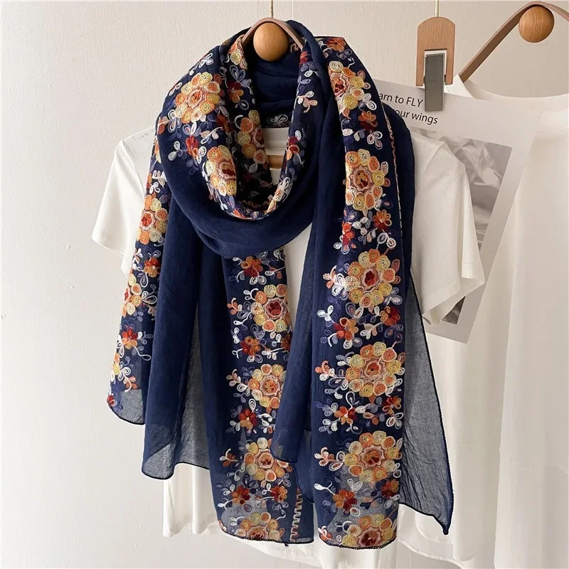 Women's Shawl Travel Ethnic Style Retro Cotton Linen Sun Protection Warmth Sunshade Beach Cape Desert Cape Bohemian Scarf Silk