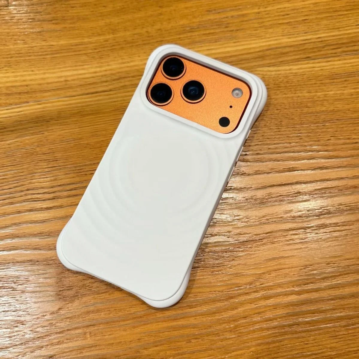 

White Ripple Silicone Ripple Silicone Case for IPhone 12 13 14 15 16 17 Pro Max Case - Protective Magnetic Case