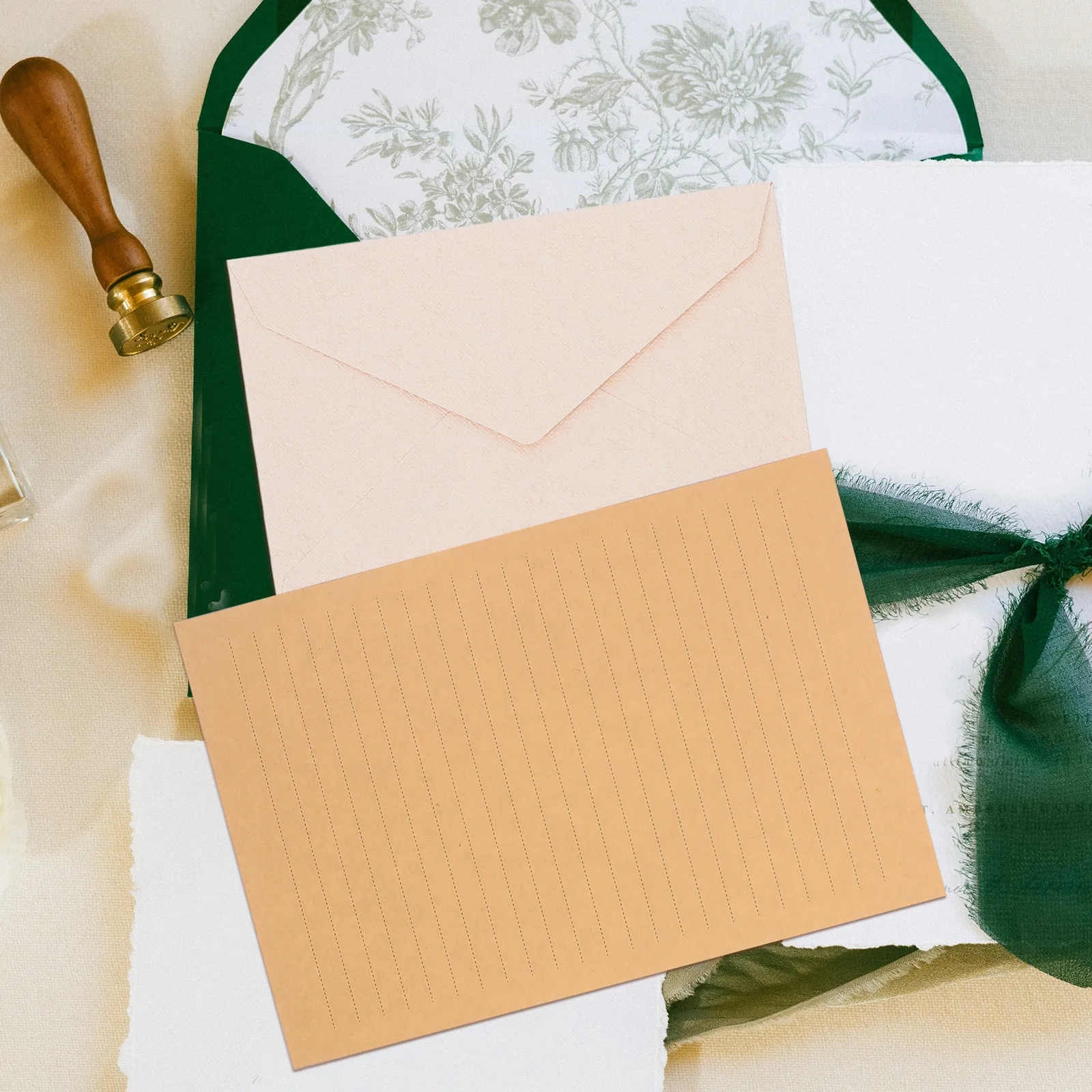 1Set Fine Workmanship Letter Paper Envelope Set Elegant Blank Stationery Kit Lightweight Portable for Letter Writing Journaling