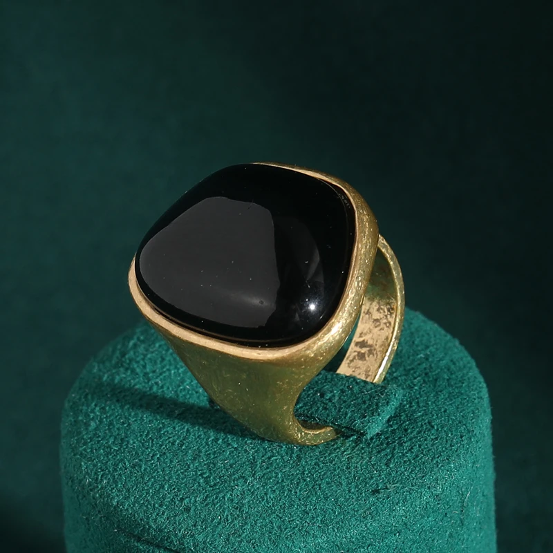 

Vintage Smooth Black Irregular Enamel Ring Shape Finger Jewelry Copper Antique Bronze Simple Luxury Gold Color Accessories 2024
