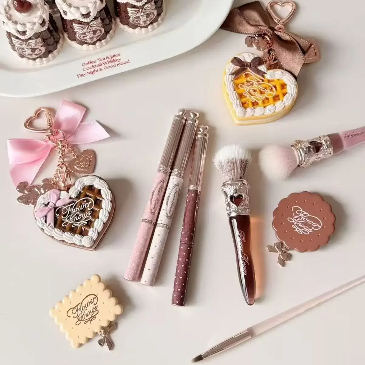 

Flower Knows The Sweetie Bear Collection Dual-ended Brow Gel and Pencil Extremely Thin Eyebrow Gel Waterproof Makeup Cosmetics