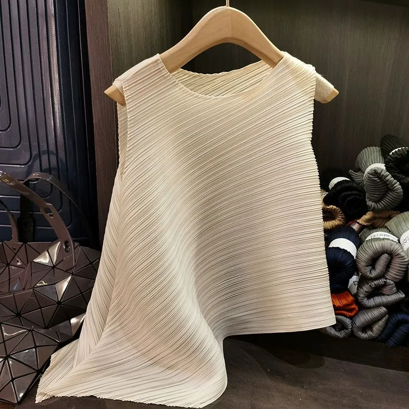 

Sansheng high-end design pleated top temperament commuting versatile short sleeved T-shirt summer new style Cropped Vest Woman