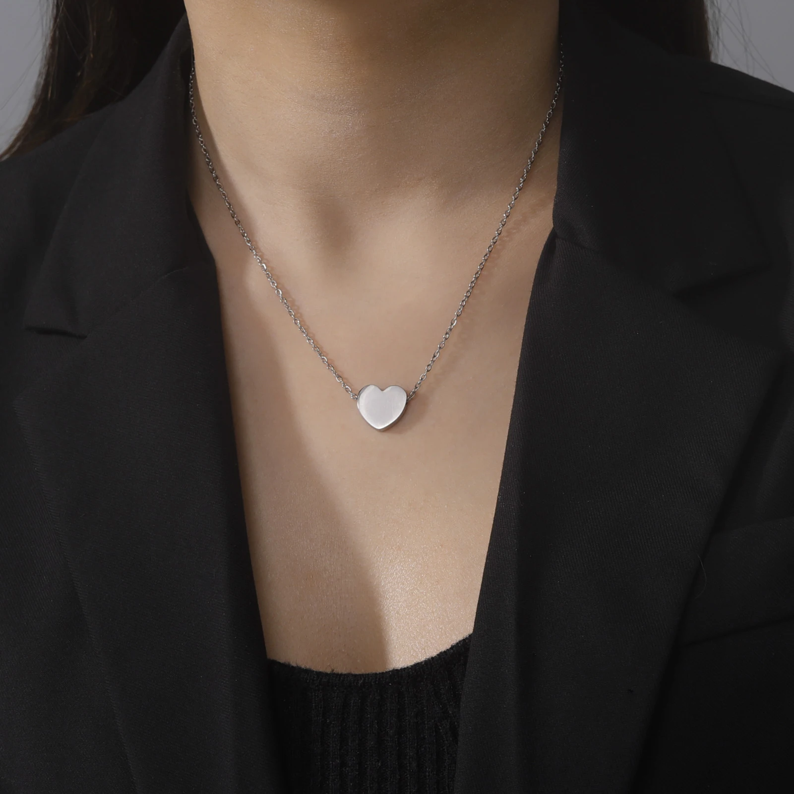 Skyrim Heart Pendant Necklace for Women Girls Gold Color Minimalist Choker Stainless Steel Neck Chains 2025 Fashion Jewelry Gift