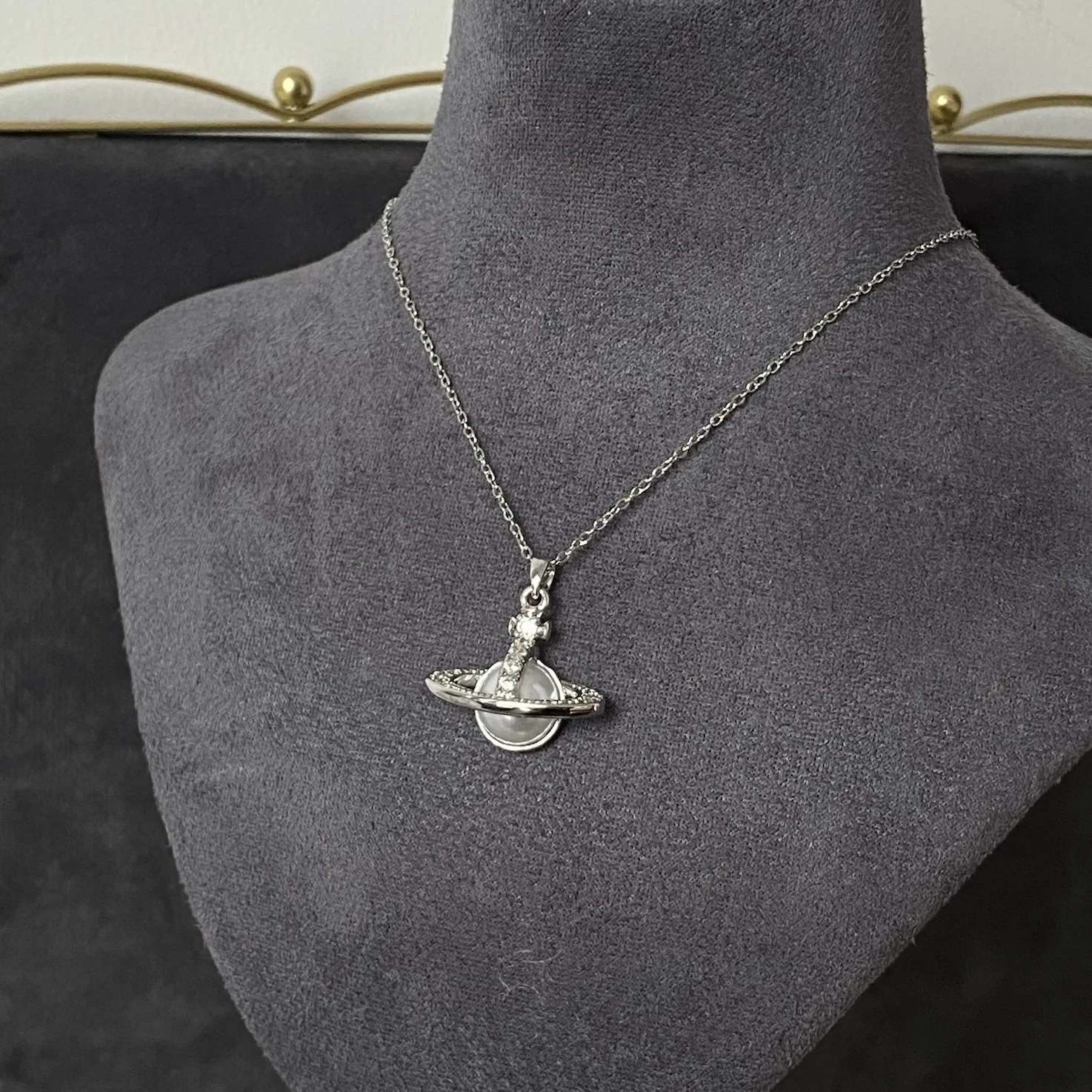 

New Trendsetter Women's Pearl Necklace - Unique Geometric Pearl & Titanium Steel Choker, Edgy Sweet Style Statement Piece