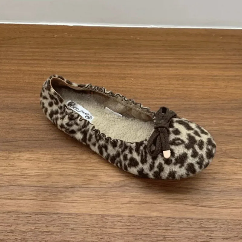 Neue Winter-Herbst-Ballerinas mit Fell, warme, weiche, modische Damenschuhe mit runder Spitze, Schmetterlingsknoten, Damen-Ballerinas mit Plüschfutter – Detail 5