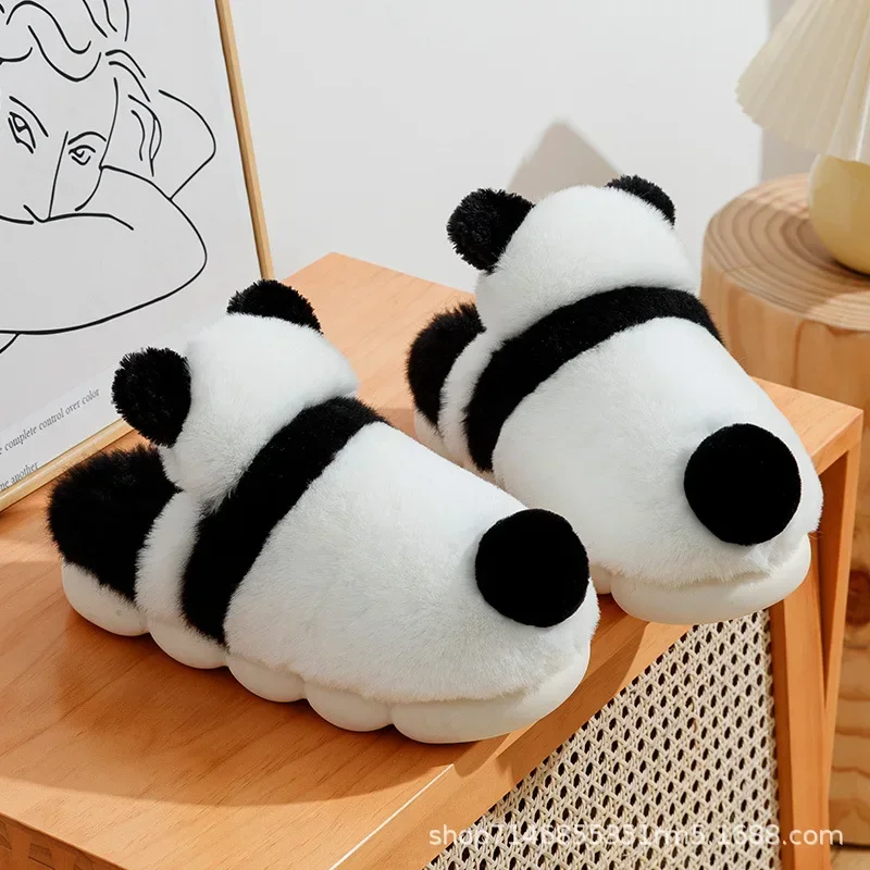 Zapatillas de Invierno para mujer, zapatos de suela suave de algodón de felpa, tacón de cubierta gruesa, lindo Panda de dibujos animados, cálidos para parejas