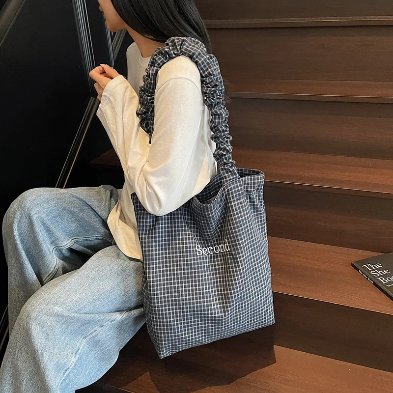 2026 Spring/Summer Korean- and Japanese-style Versatile Single-shoulder Bag with Pleats, Large Capacity and Travel