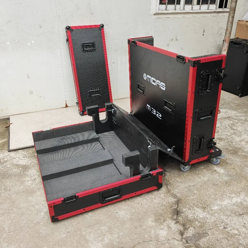 M32live Triple-Compartment Flight Case