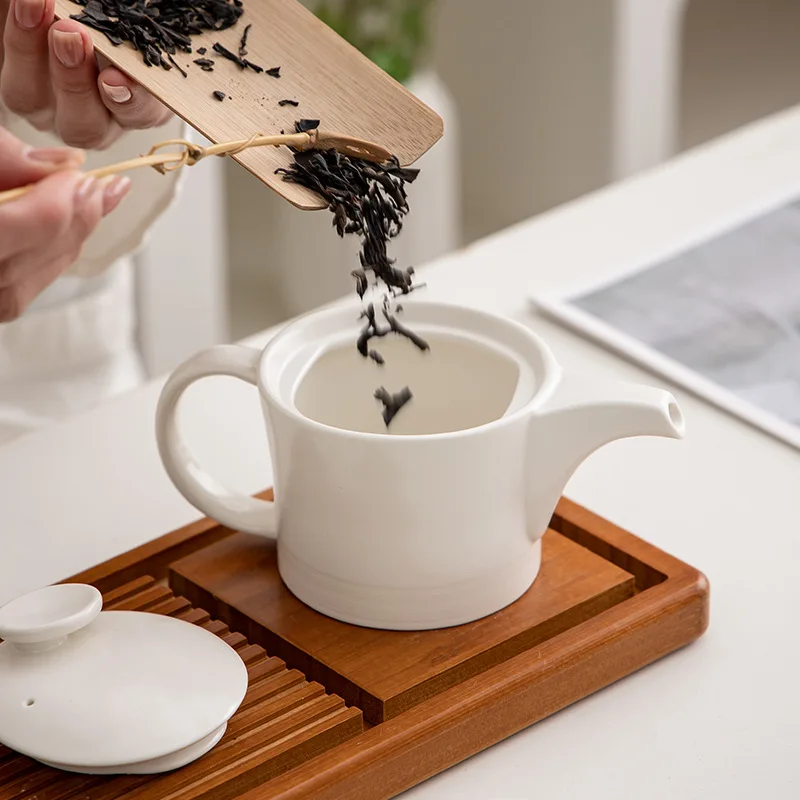 Minimalist Modern Cream-White Ceramic Kung Fu Tea Set Decorative Ornament Hotel and Home Use Tea Set with 2 Cups Home Gift
