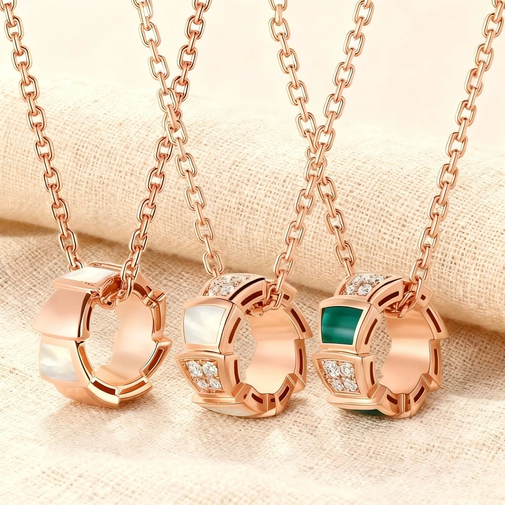 

2025 trendy accessories Hot selling necklace classic fashion snake pendant necklace