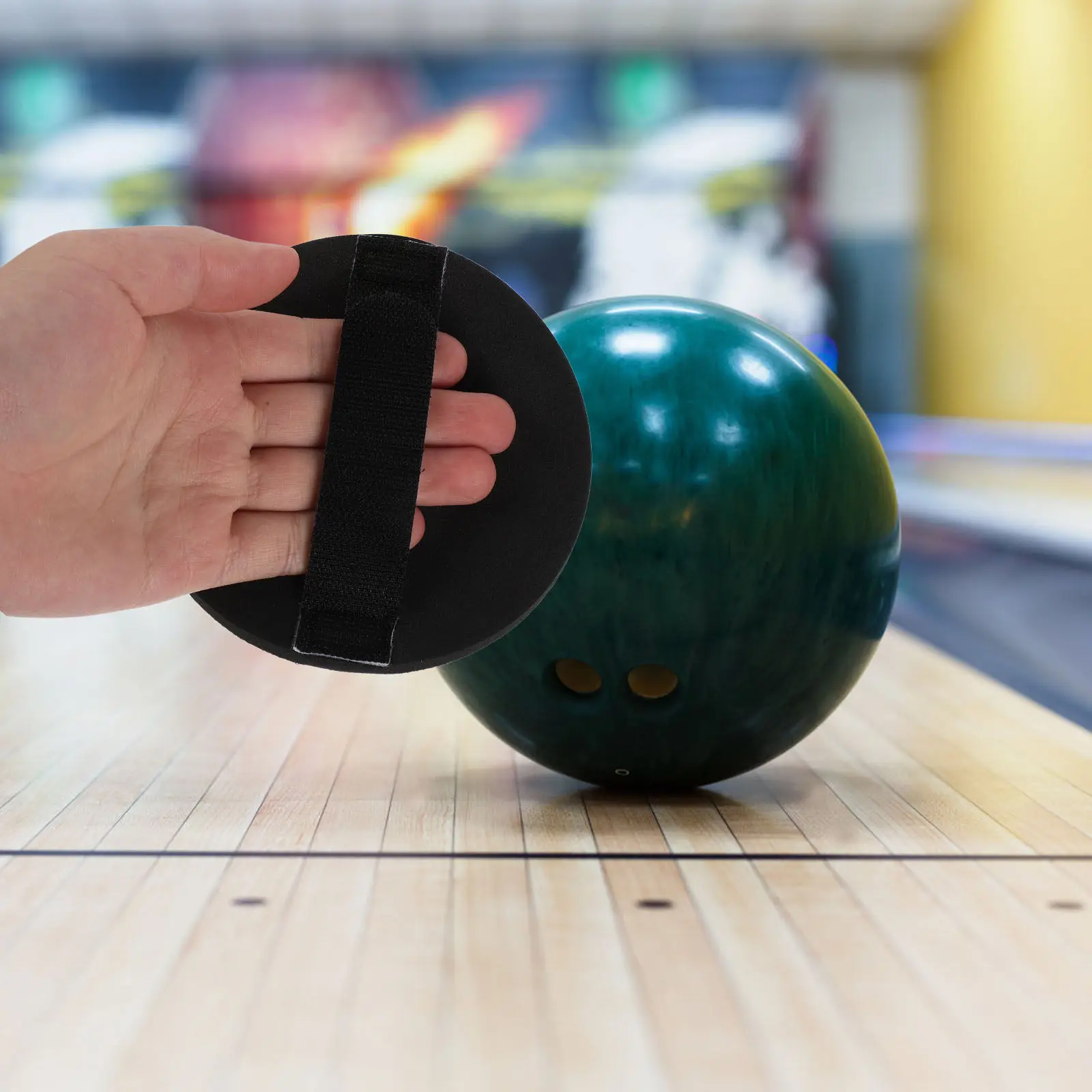 

2Pcs Bowling Ball Sanding Pads Holder Kit Advanced Abrasive Grit Technology for Resurfacing Polishing Oil Removal Portable