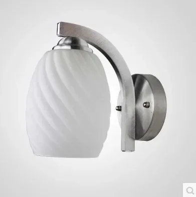 Moda moderna Ferro com forma de grama Lâmpada de parede E27 base para quarto e sala de jantar