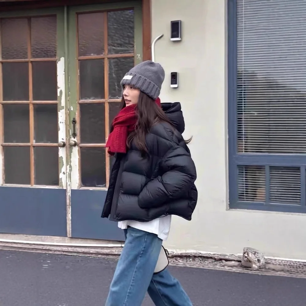 Piumino corto in cotone da donna in inverno 2025 giacca in cotone con cappuccio giacca da pane da donna