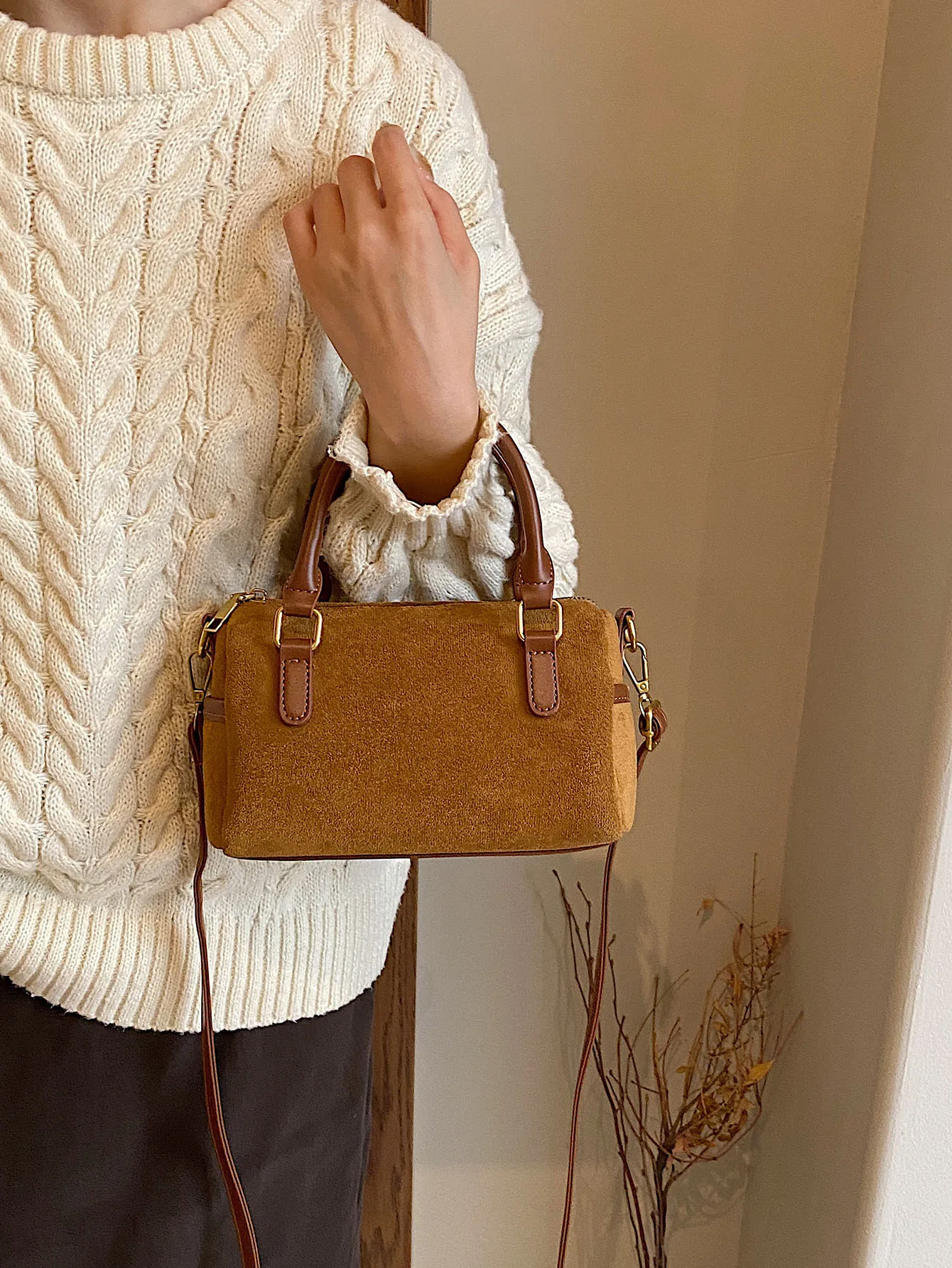 2024 Retro Women\'s Handlebags Spring Autumn New Ladies Faux Suede Totes Chic Trend Female All-matched Shoulder Crossbody Bags