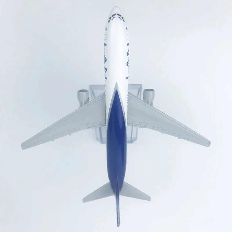 Plane Model 16cm B777 Chile LAN Airways Metal Replica Adults Fun 1:400 Scale Aircraft Aviation Souvenir Plane For Collections
