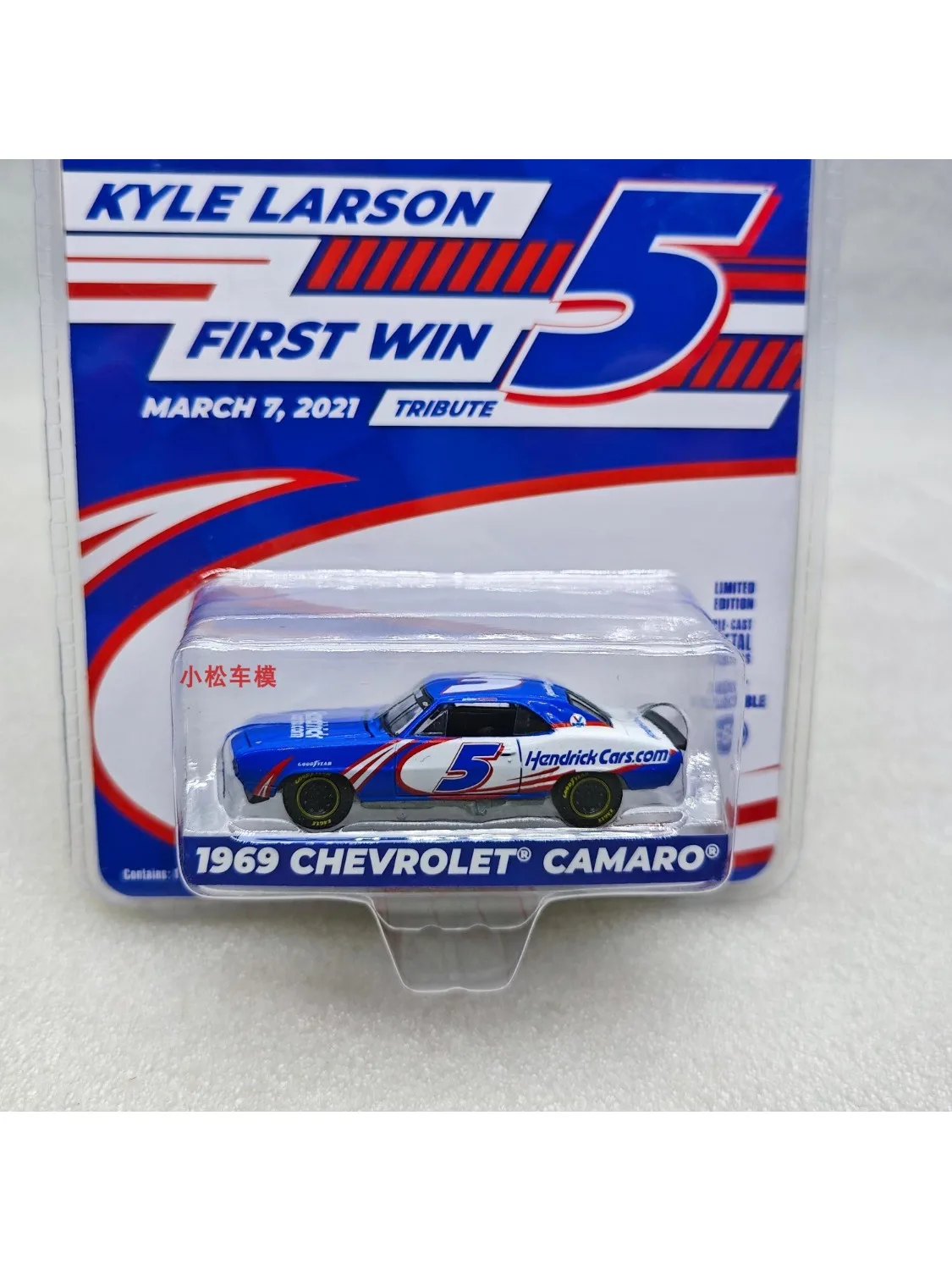 1:64 1969 シボレー カマロ カイル ラーソン/ヘンドリックが最初の勝利に敬意を表するアドバンス コレクション オーナメント カー モデル