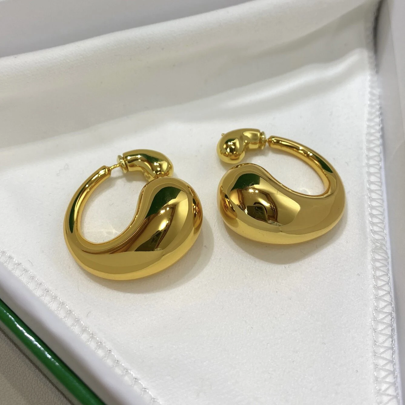 

New Fashion Brass Plated Gold Silver Designer Earrings Women Top Quality Europe Jewelry Trend