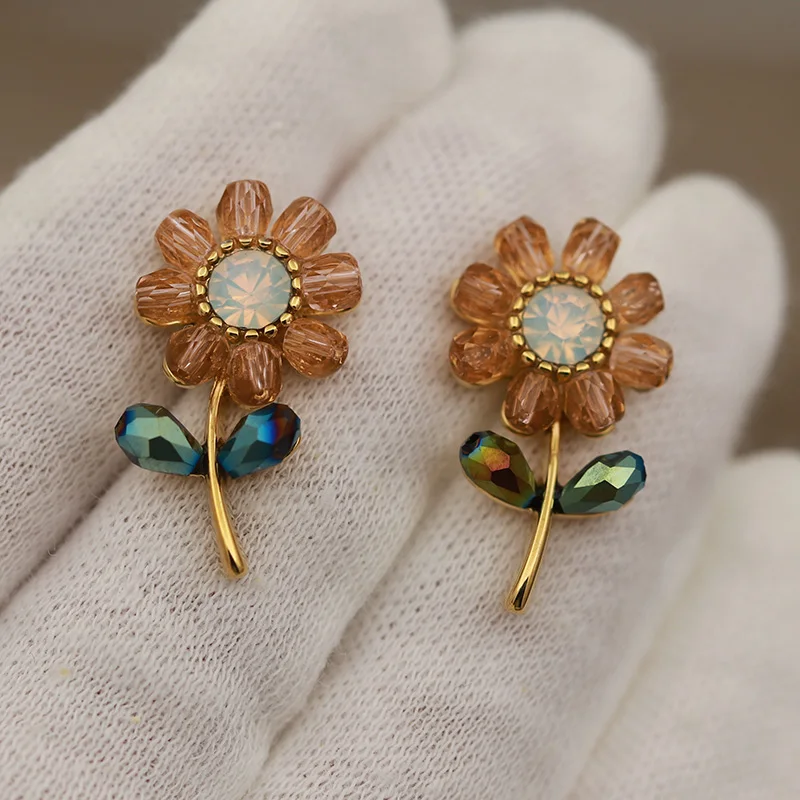 New Sight Design Unique Metal Crystal Flower Earrings for Women Fashion Brand Jewelry Leaf Earrings
