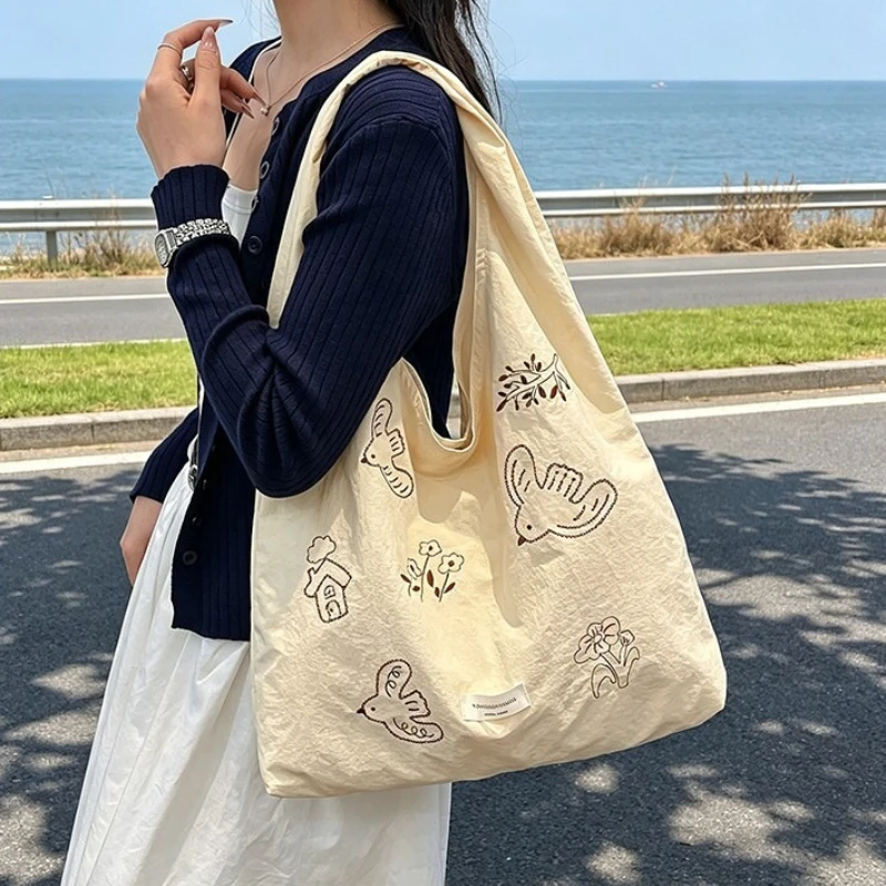 2026 New Women's Single Shoulder Commuter Bag Fashion High Quality Women's Handbag Leisure Versatile Multi Functional Canvas Bag