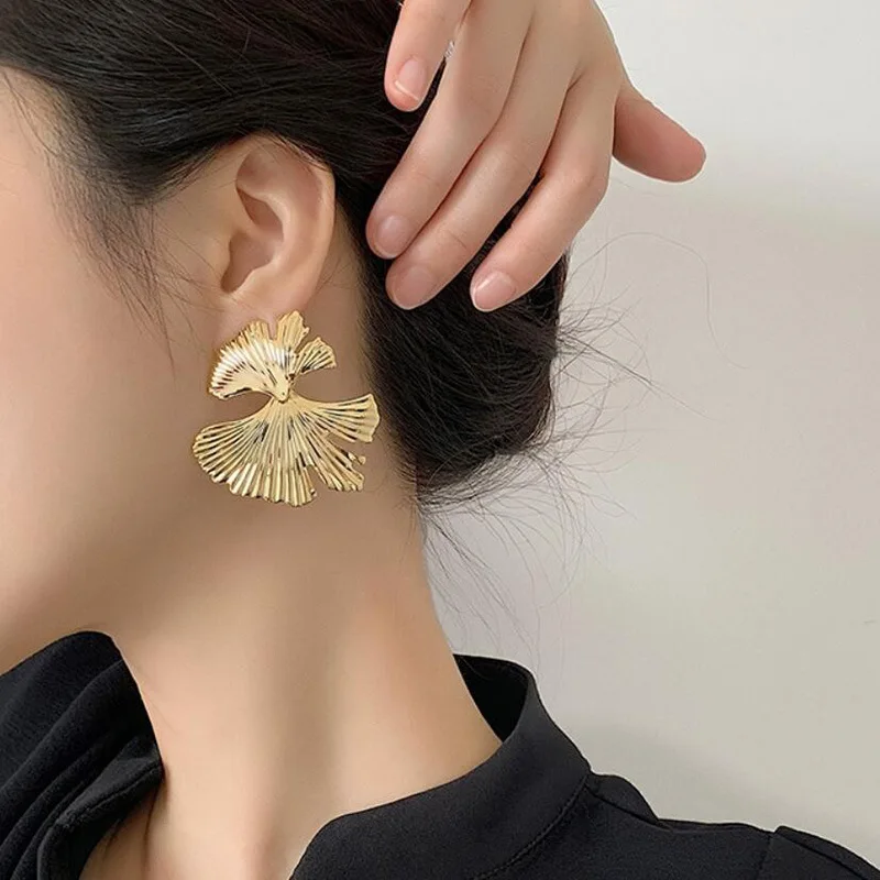 French Vintage Gold Color Big Ginkgo Leaf Stud Earrings Fashion Alloy Earrings For Women Luxury Party Jewelry Gift сережки женск