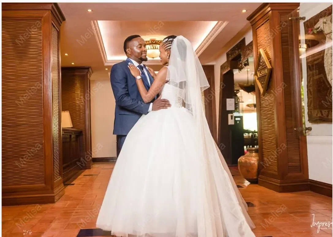 Abiti da sposa personalizzati con perle di lusso Top Abiti da sposa con abito da ballo in tulle africano arabo nigeriano Corte Robe De Soriee