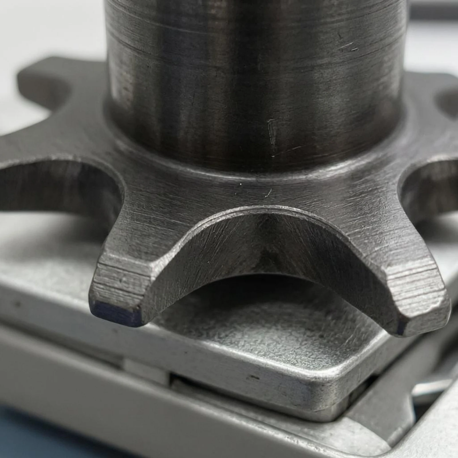 Incubator Sprocket Gear Curved Teeth Turning Engine Gear Machine Part Machined Finish Long-Lasting