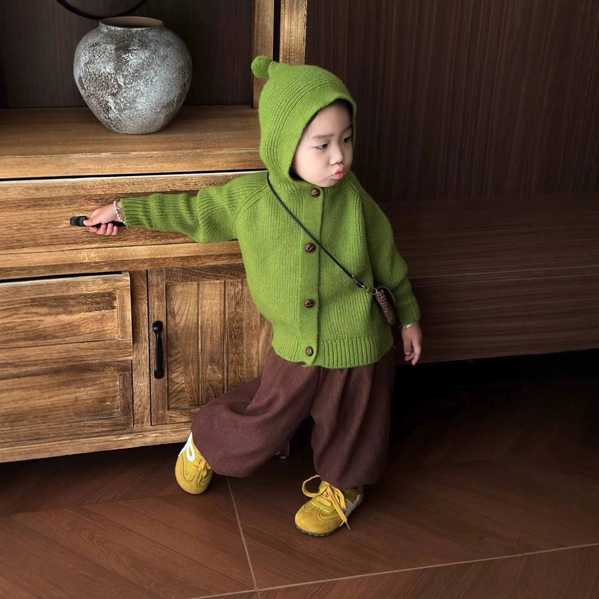 

Korean Children's Clothing Boys and Girls Gender-neutral Autumn and Winter Versatile Green Mori Hooded Hairball Knitted Cardigan