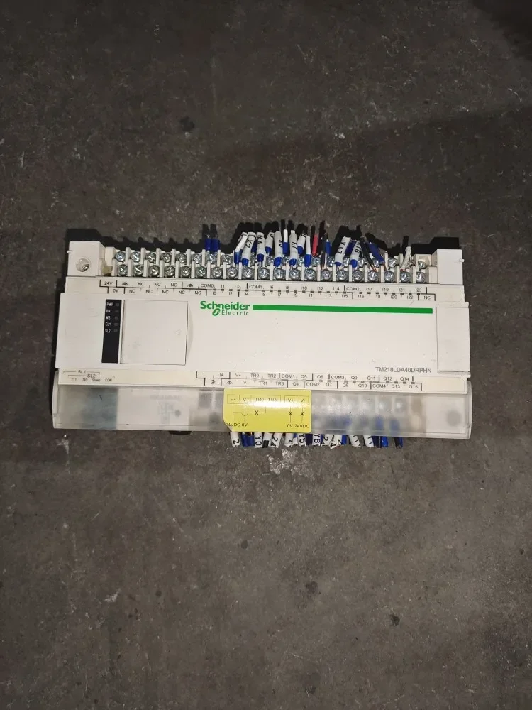 

programming TM218LDA40DRPHN