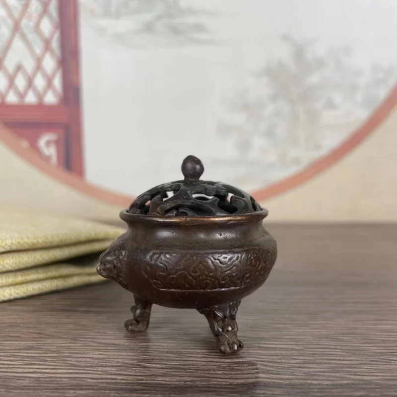 lion head three-legged incense , brass micro-carved copper burner, small decorative piece, tea ceremony coppe