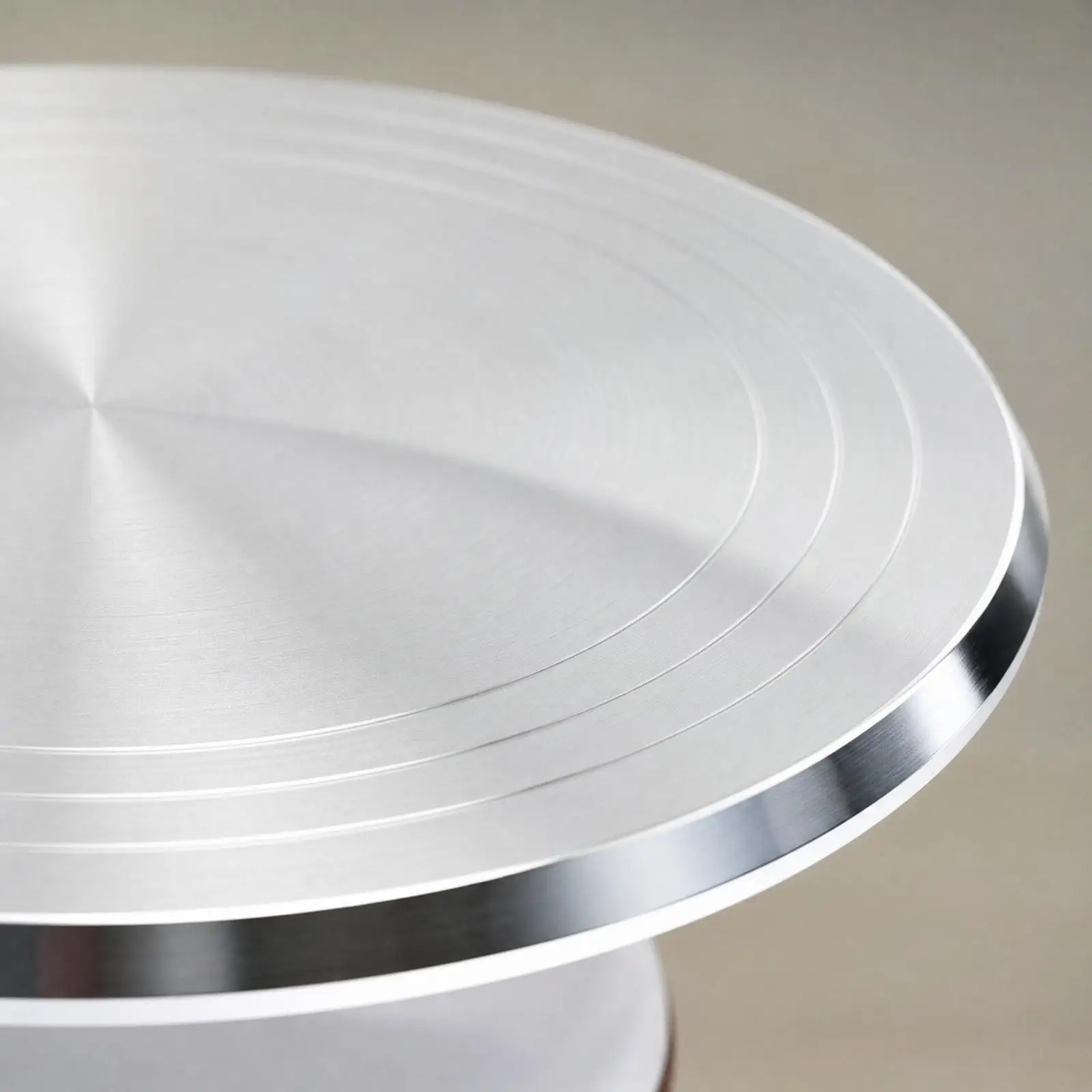 Manual Cake-Decorating Turntable 360° Rotating Cake Turntable with Aluminum Tray 30 Cm for Home Confectioners, Cooking Studios