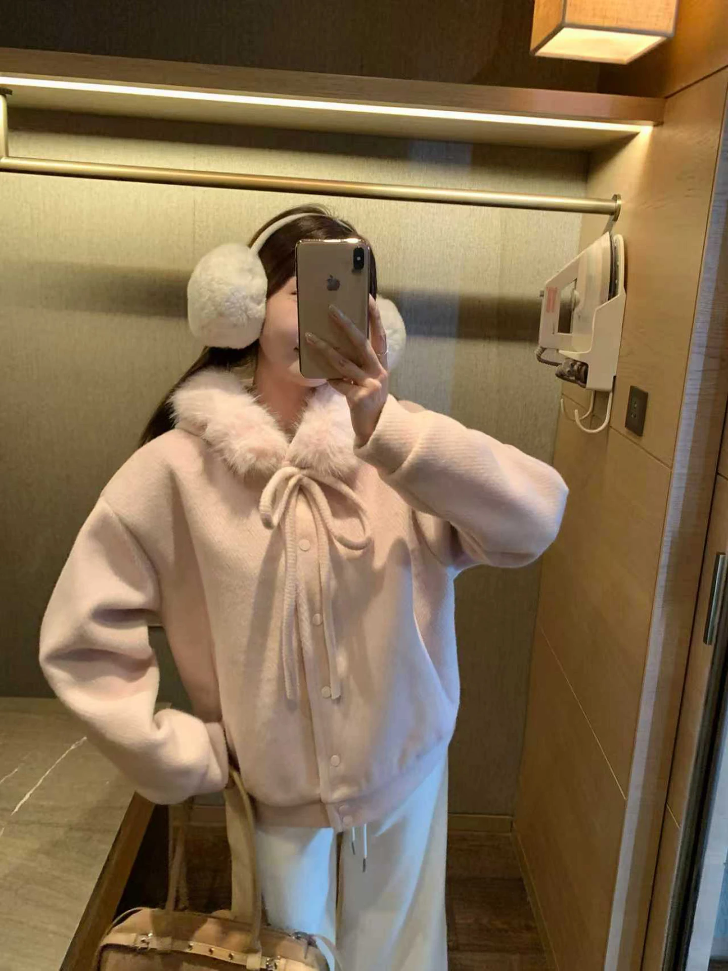 

Женское зимнее пальто с отстегивающимся меховым воротником и капюшоном, утепленное, в корейском стиле, с узлами, повседневное, с длинными рукавами