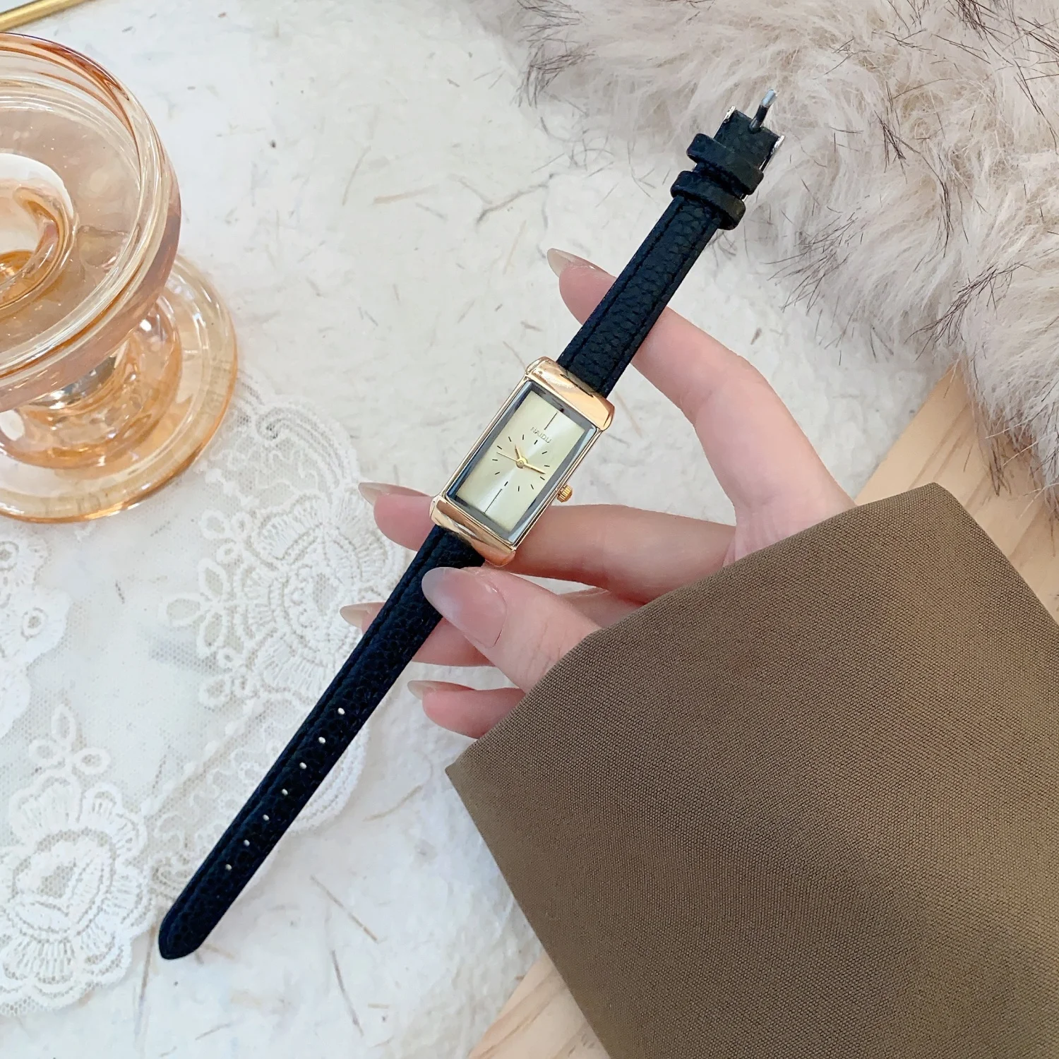 

Golden Rectangular Dial Quartz Wristwatch Vintage Leather Strap Women Watches Casual Simple Watch reloj mujer Dropshipping
