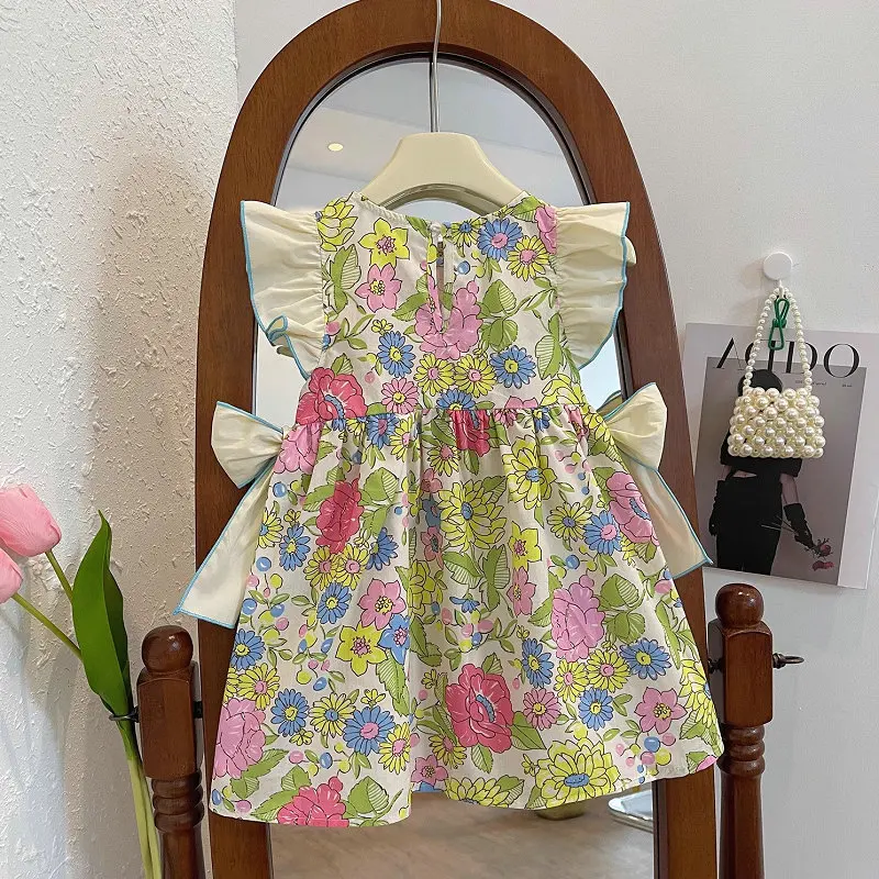 Spring and Summer New Style Girls Sweet Cute Skirt with Flower Flying Sleeves and Large Bow Princess Dress