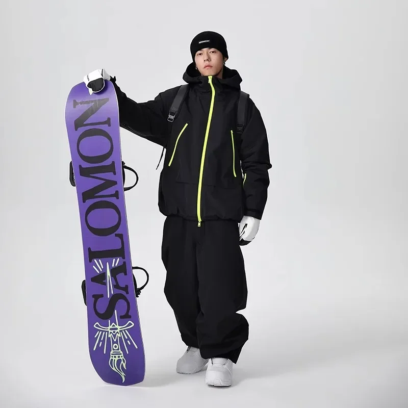 2025 Nuovo set da snowboard oversize donna caldo antivento impermeabile set di abbigliamento sportivo da uomo pantaloni da giacca da sci resistenti all'usura traspiranti